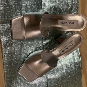 Steve Madden silver wedges! Like new! Size 7.5!